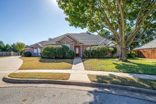 904 Dylan Court, Burleson, TX 76028