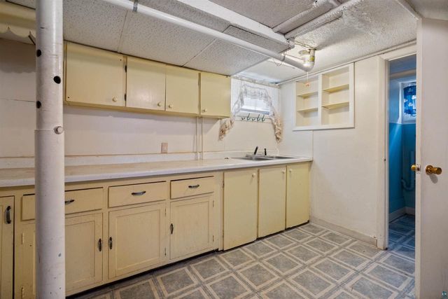 2202 Ogden Ave, Superior, WI 54880
