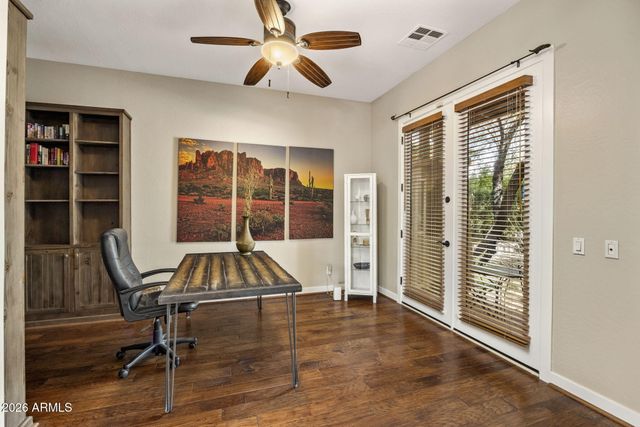 9572 E Mountain Spring Road, Scottsdale, AZ 85255