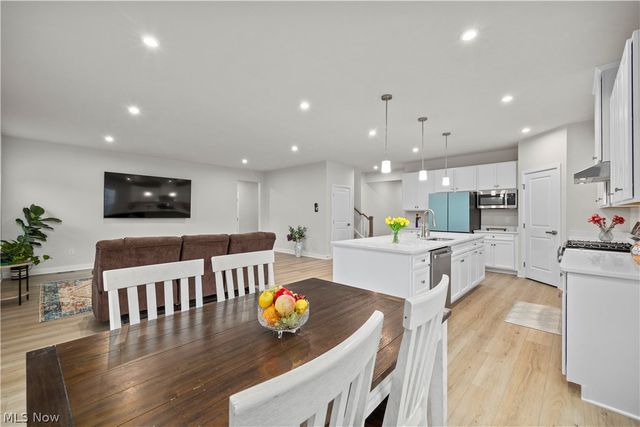 1020 Ashford Court, Columbia Station, OH 44028