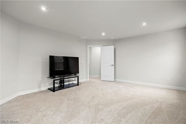 1020 Ashford Court, Columbia Station, OH 44028