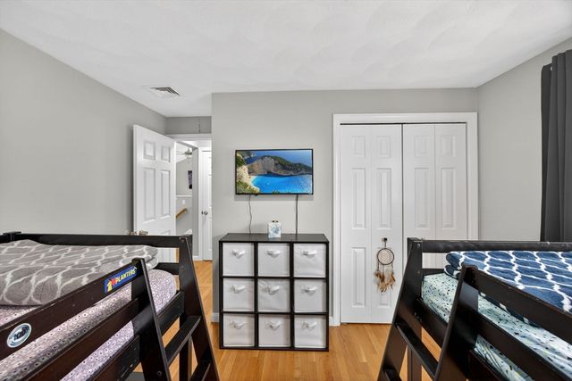 111R Grove Ave, Wilmington, MA 01887
