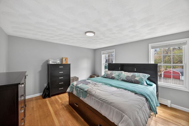 111R Grove Ave, Wilmington, MA 01887