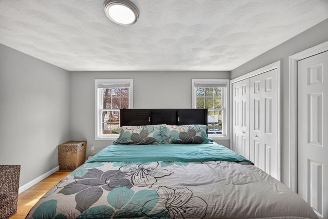 111R Grove Ave, Wilmington, MA 01887