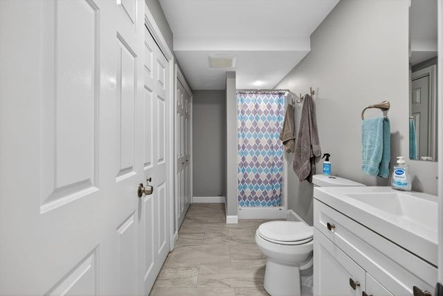 111R Grove Ave, Wilmington, MA 01887