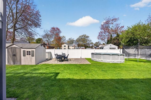 111R Grove Ave, Wilmington, MA 01887