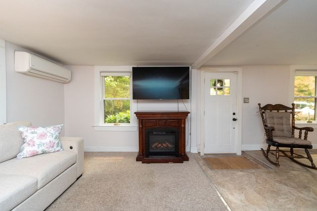 634 Pine St, Bridgewater, MA 02324