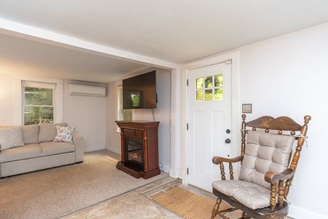 634 Pine St, Bridgewater, MA 02324