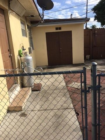 1122 NW 24th Ct 1122, Miami, FL 33125