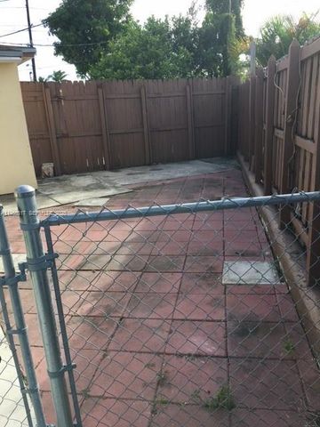 1122 NW 24th Ct 1122, Miami, FL 33125