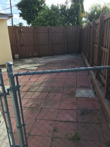 1122 NW 24th Ct 1122, Miami, FL 33125