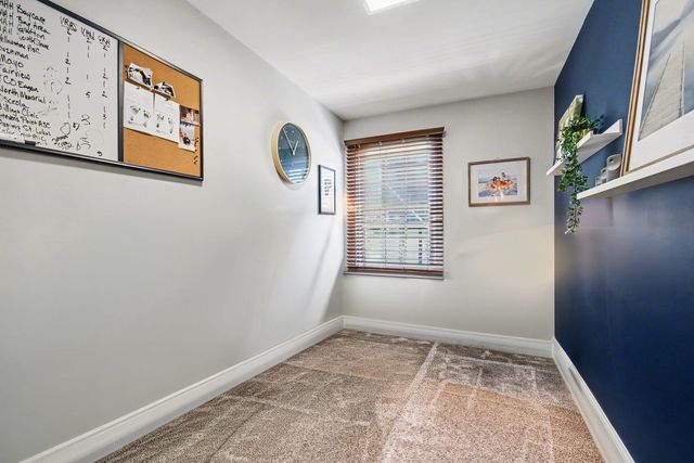 923 Oxford Road, Glen Ellyn, IL 60137