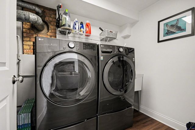 923 Oxford Road, Glen Ellyn, IL 60137