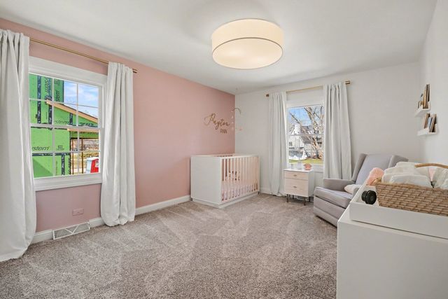 923 Oxford Road, Glen Ellyn, IL 60137