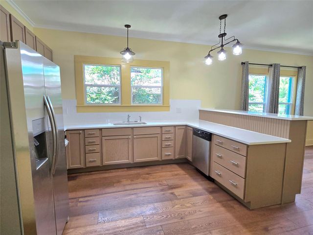 429 N Main ST, Rockdale, TX 76567