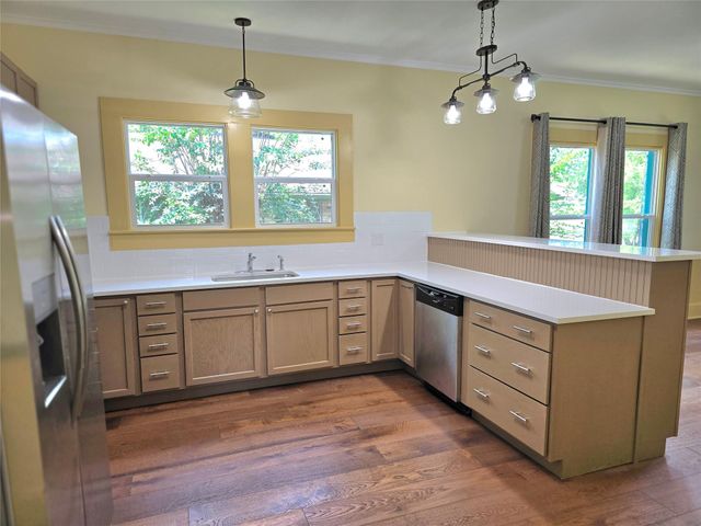 429 N Main ST, Rockdale, TX 76567