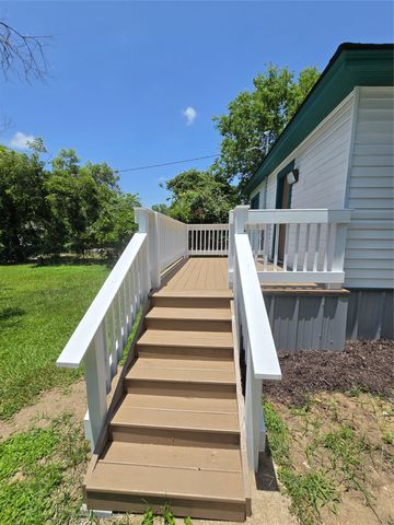 429 N Main ST, Rockdale, TX 76567