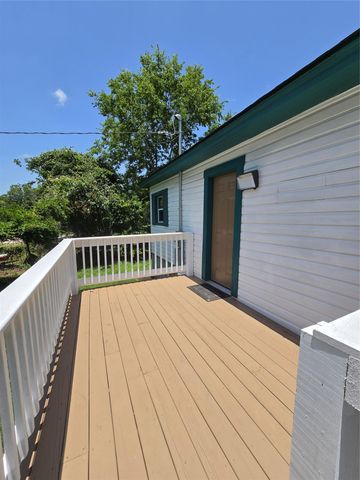 429 N Main ST, Rockdale, TX 76567