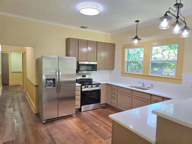 429 N Main ST, Rockdale, TX 76567