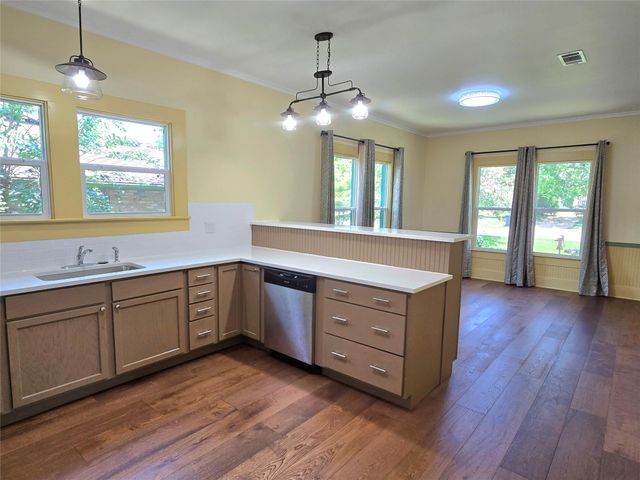 429 N Main ST, Rockdale, TX 76567