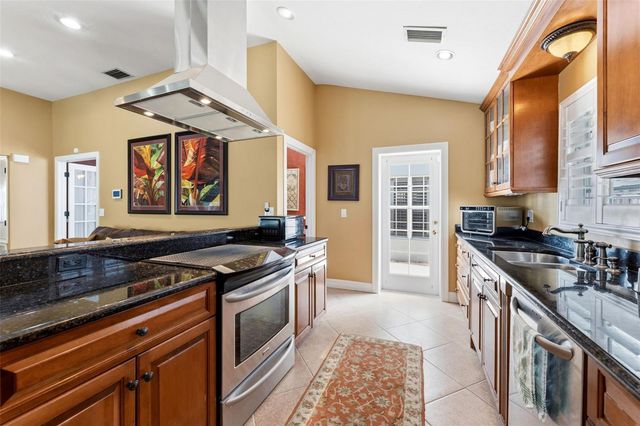 6308 EAGLEBROOK AVENUE, Tampa, FL 33625