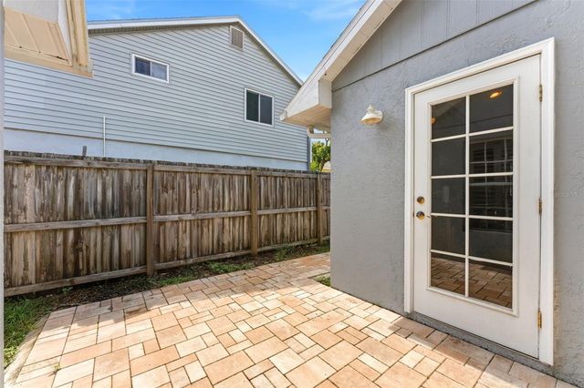 6308 EAGLEBROOK AVENUE, Tampa, FL 33625