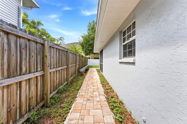 6308 EAGLEBROOK AVENUE, Tampa, FL 33625