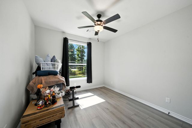 105 Rim Rock RD, Huntsville, TX 77340