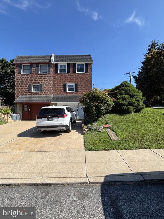 12 E WYNCLIFFE AVE, CLIFTON HEIGHTS, PA 19018 — photo 2