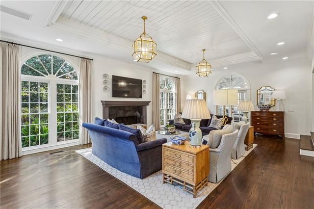 985 Club Commons NE Circle, Brookhaven, GA 30319