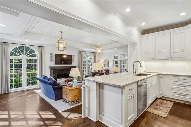 985 Club Commons NE Circle, Brookhaven, GA 30319