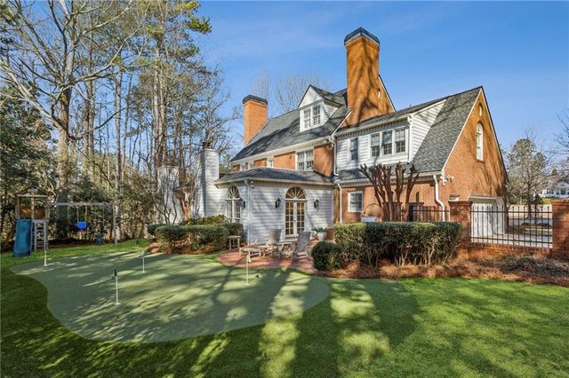 985 Club Commons NE Circle, Brookhaven, GA 30319