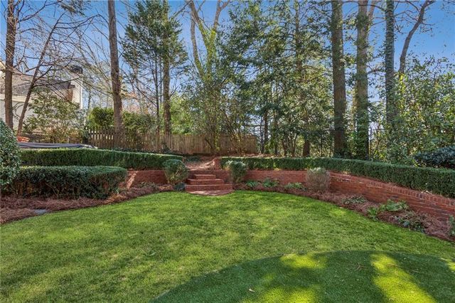 985 Club Commons NE Circle, Brookhaven, GA 30319