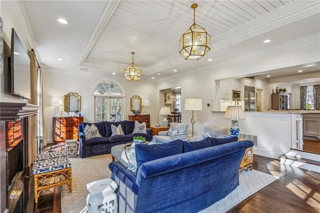 985 Club Commons NE Circle, Brookhaven, GA 30319