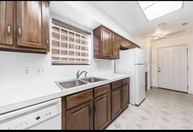 9202 Leader Street, Houston, TX 77036