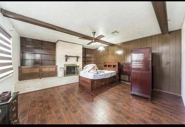 9202 Leader Street, Houston, TX 77036