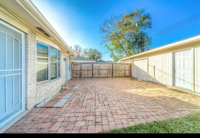 9202 Leader Street, Houston, TX 77036