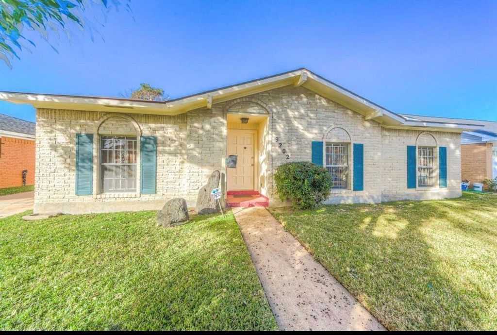 9202 Leader Street, Houston, TX 77036