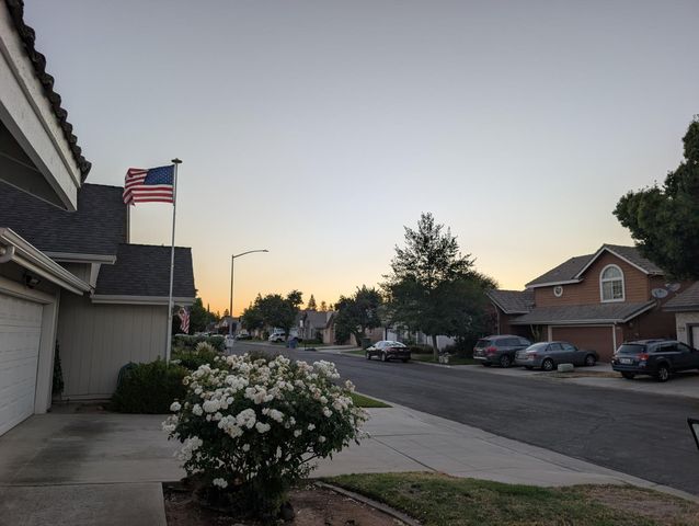 2181 E Minarets Avenue, Fresno, CA 93720