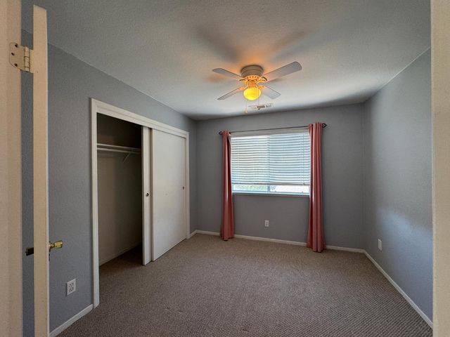 2181 E Minarets Avenue, Fresno, CA 93720