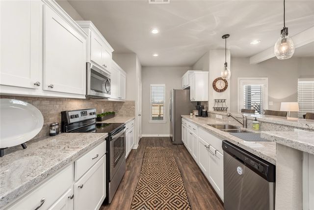 505 Momma Bear Drive, College Station, TX 77845