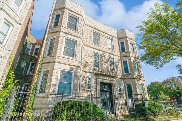 3406 W Walnut Street 1W, Chicago, IL 60624