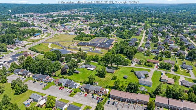 20 Carriage Way, Hurricane, WV 25526