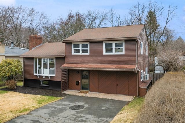 78 Bayview Rd, Marblehead, MA 01945