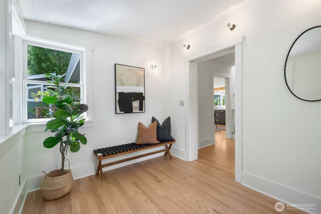 3033 NE 92nd Street, Seattle, WA 98115