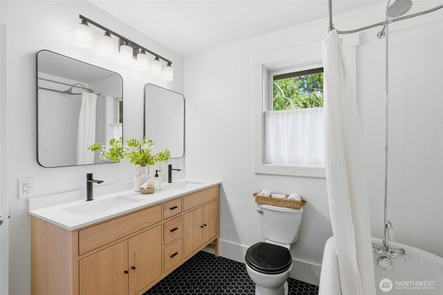 3033 NE 92nd Street, Seattle, WA 98115