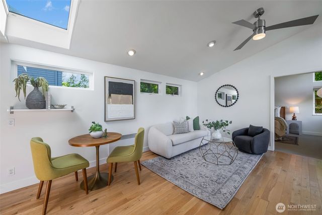 3033 NE 92nd Street, Seattle, WA 98115