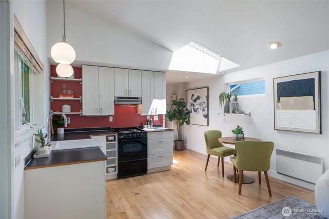3033 NE 92nd Street, Seattle, WA 98115