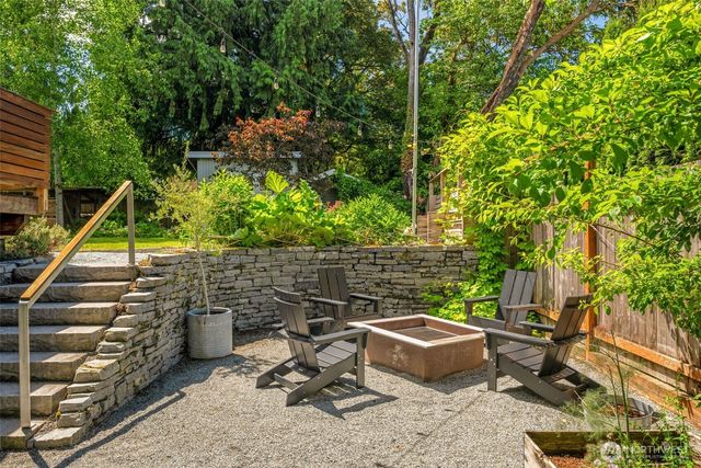 3033 NE 92nd Street, Seattle, WA 98115