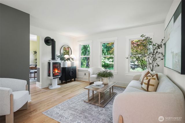 3033 NE 92nd Street, Seattle, WA 98115